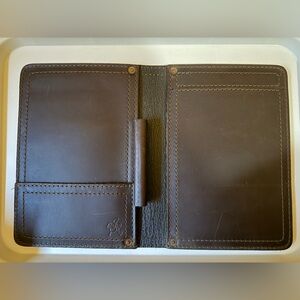 Saddleback Leather Small Portfolio in Chestnut Brown - Discontinued, Rare